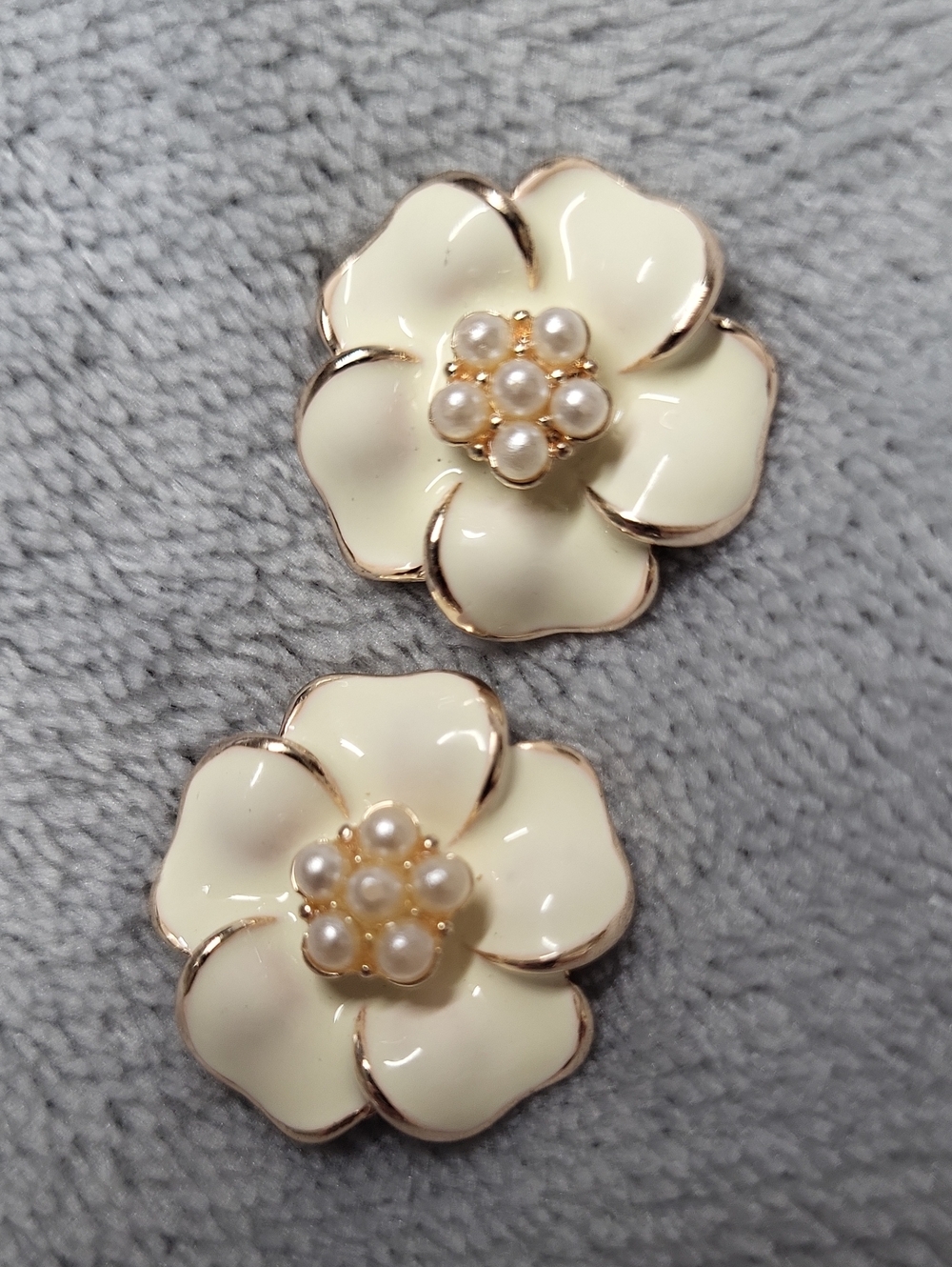 Monet Flower Pierced Earrings ~ Like New